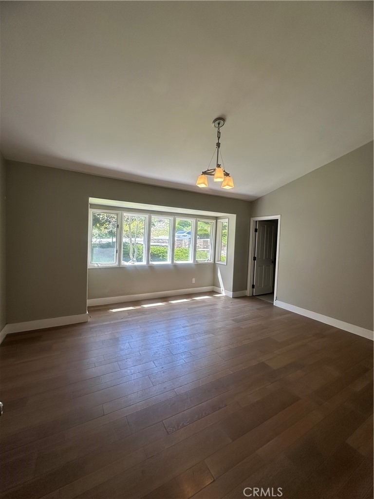 60 Crest Road E - Photo 8