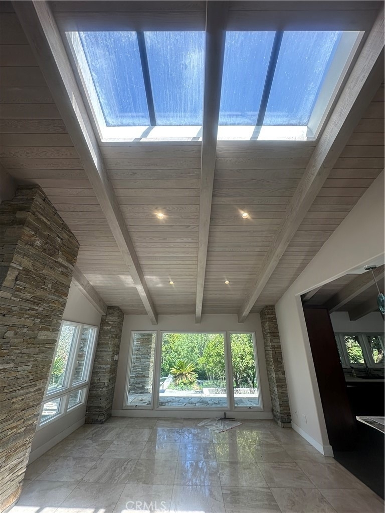 60 Crest Road E - Photo 5