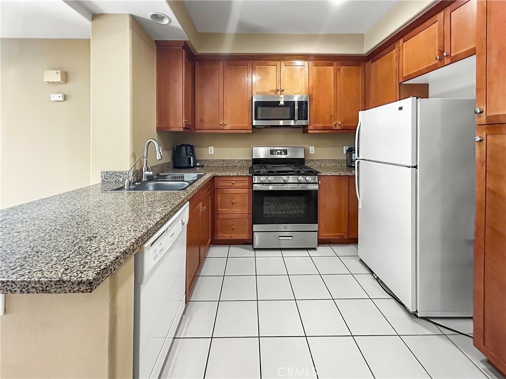 360 W Avenue 26 - Photo 8
