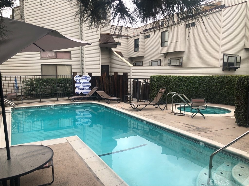 762 W Naomi Avenue - Photo 5