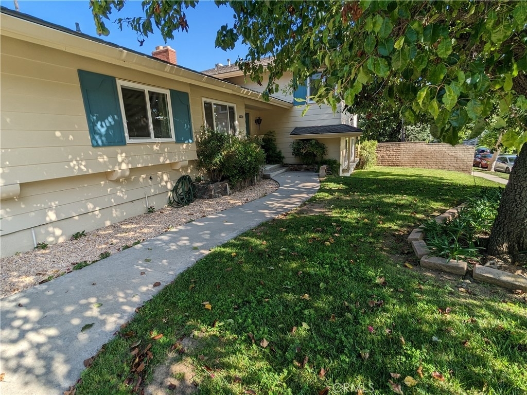 1670 N Sandalwood Drive N - Photo 1