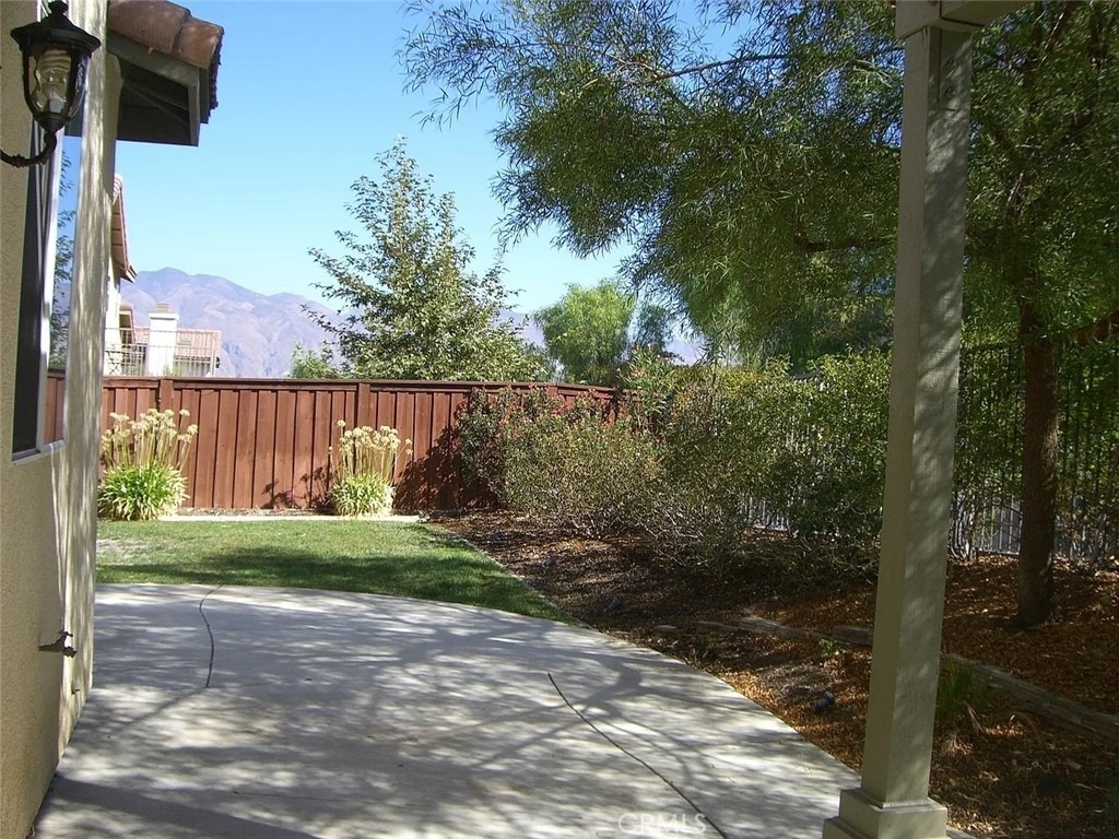 2471 Menlo - Photo 3