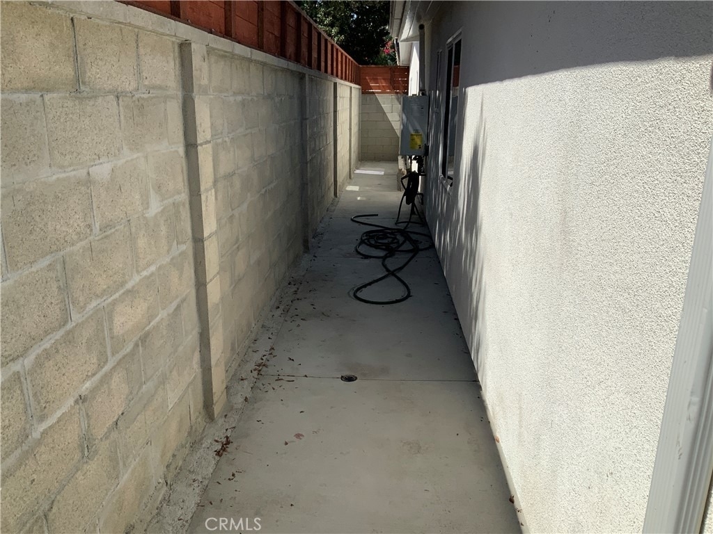 15334 Hart - Photo 26