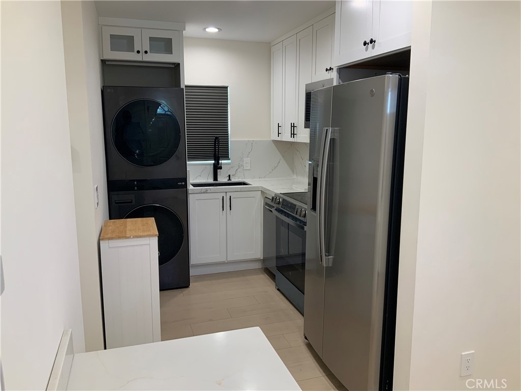 15334 Hart - Photo 9