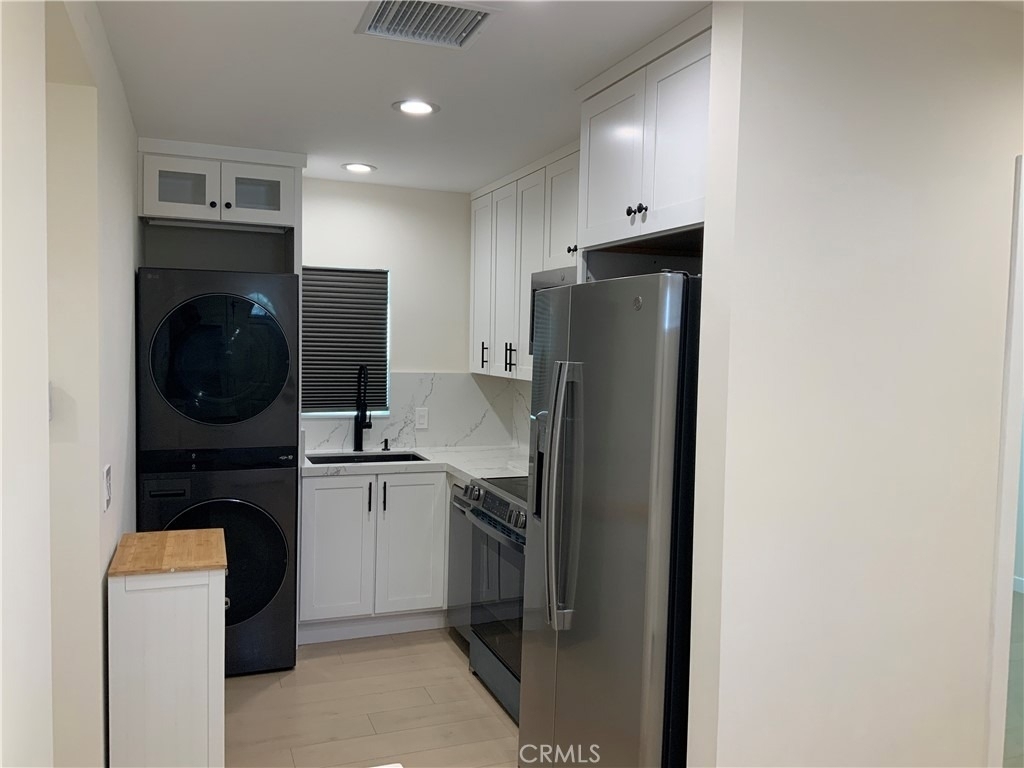 15334 Hart - Photo 8