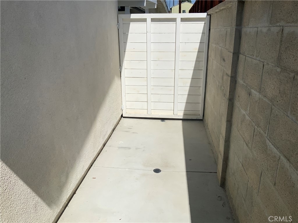 15334 Hart - Photo 27