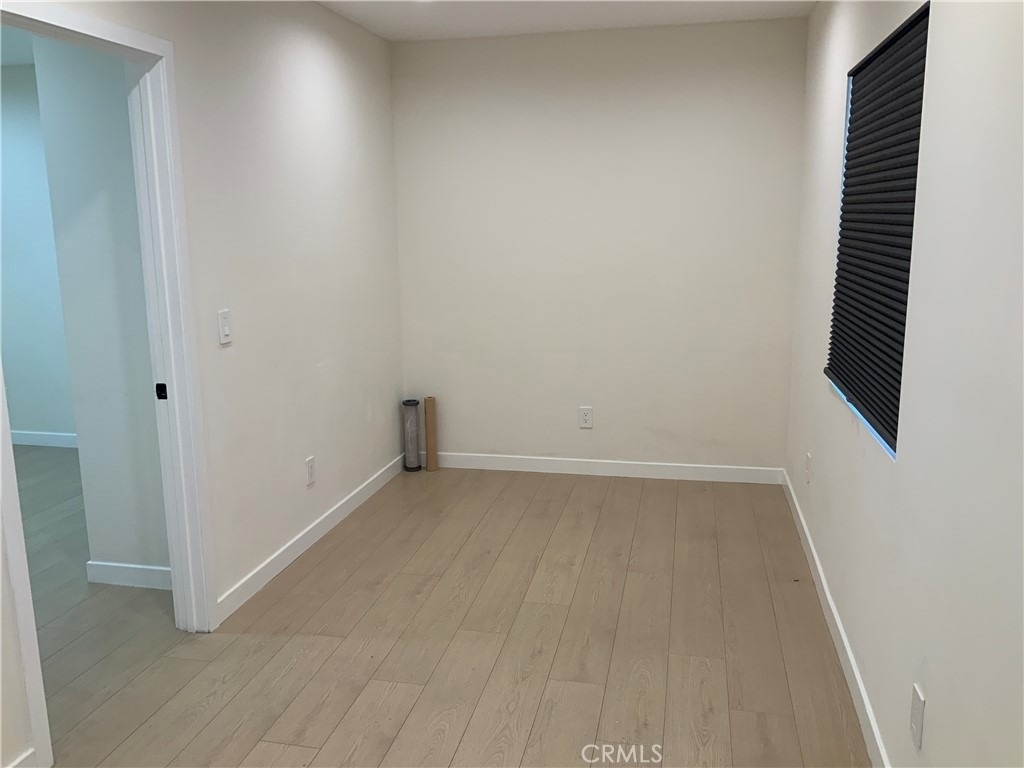 15334 Hart - Photo 6