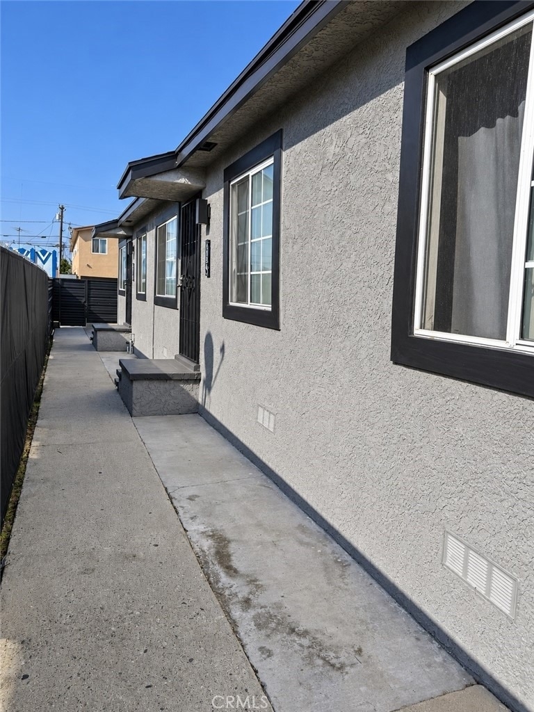 1152 E 77th - Photo 22