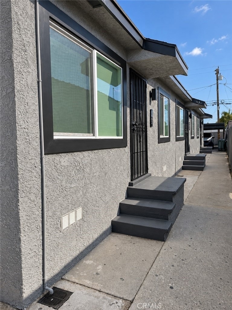 1152 E 77th - Photo 23