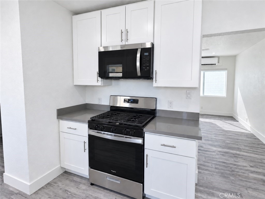 1152 E 77th - Photo 10
