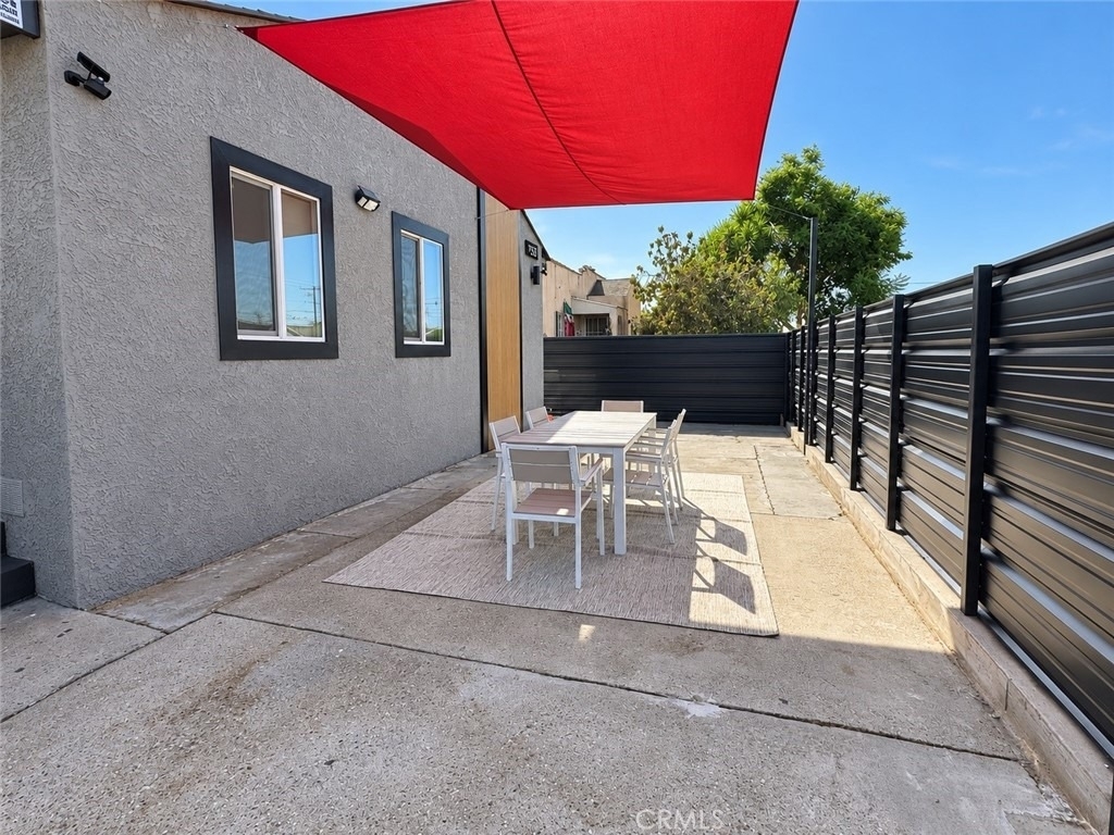 1152 E 77th - Photo 17