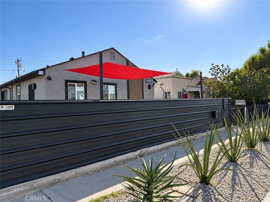 1152 E 77th - Photo 21