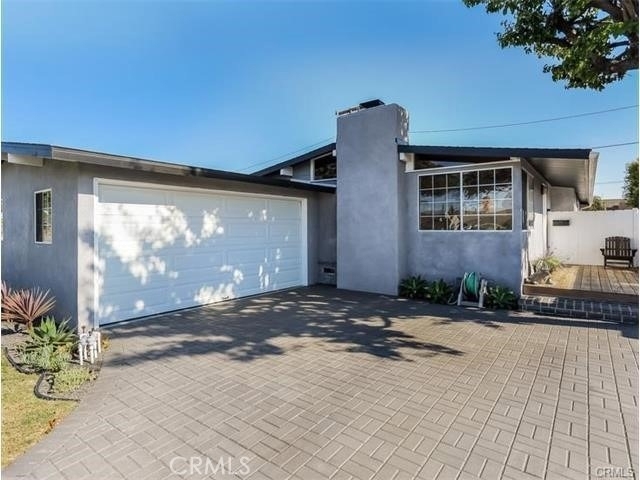 4628 Sepulveda - Photo 0