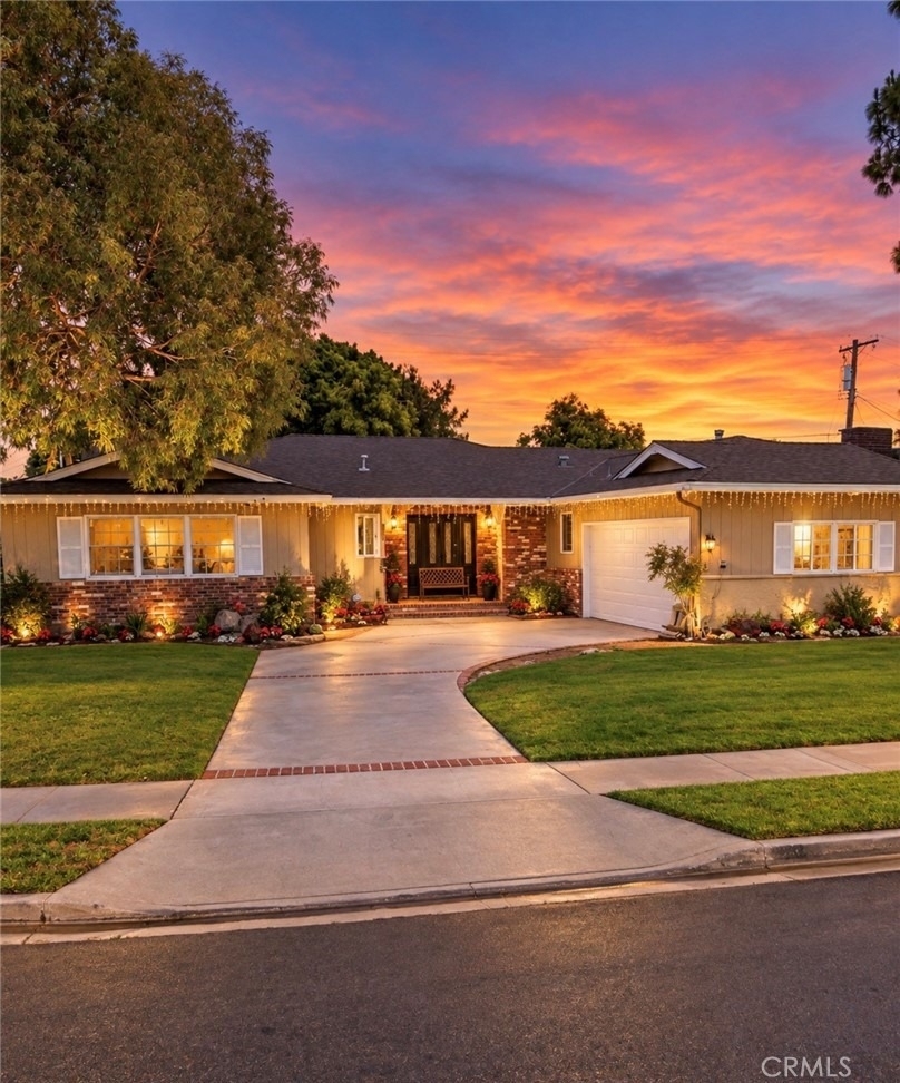 620 N Janss - Photo 0