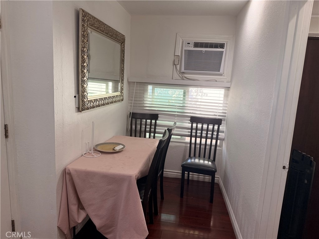 620 N Janss - Photo 3
