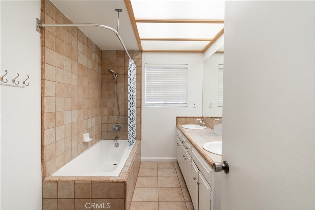 1201 Lyndhurst - Photo 16