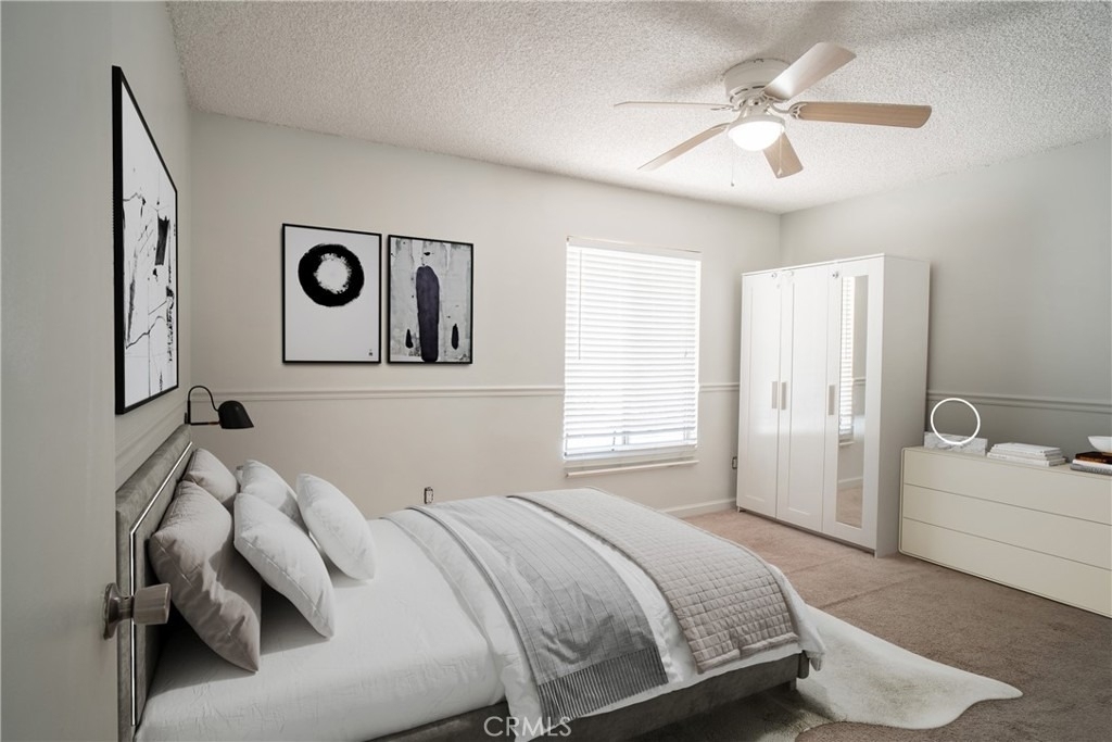 1201 Lyndhurst - Photo 3