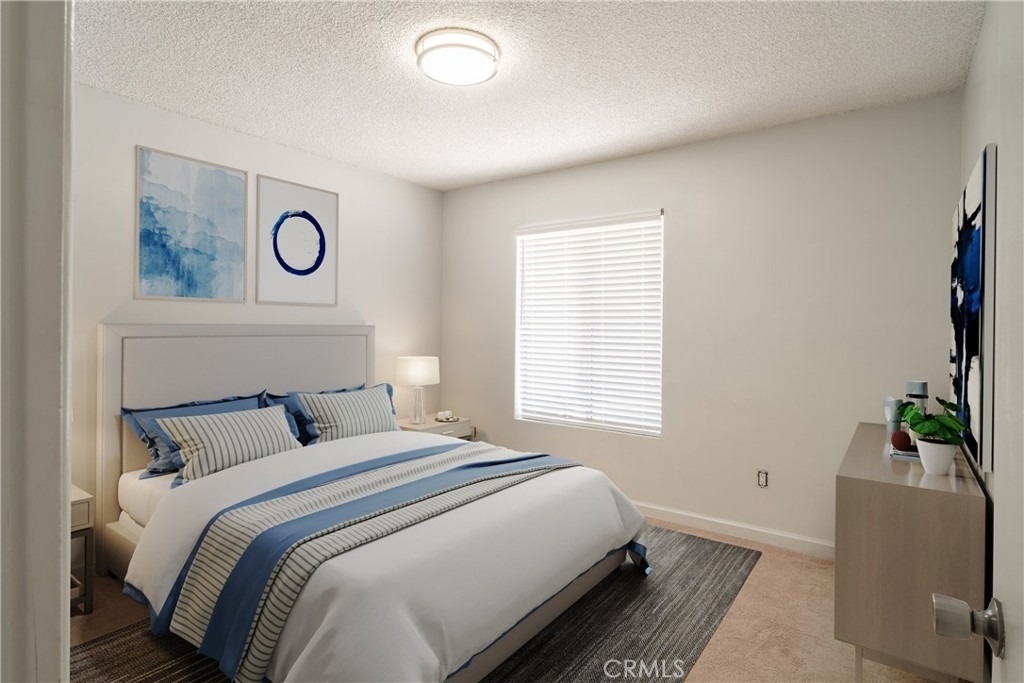 1201 Lyndhurst - Photo 5