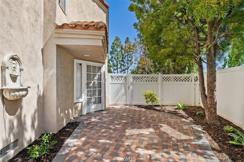 19 Stream Street - Photo 1
