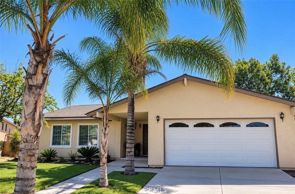3061 Bradley - Photo 0
