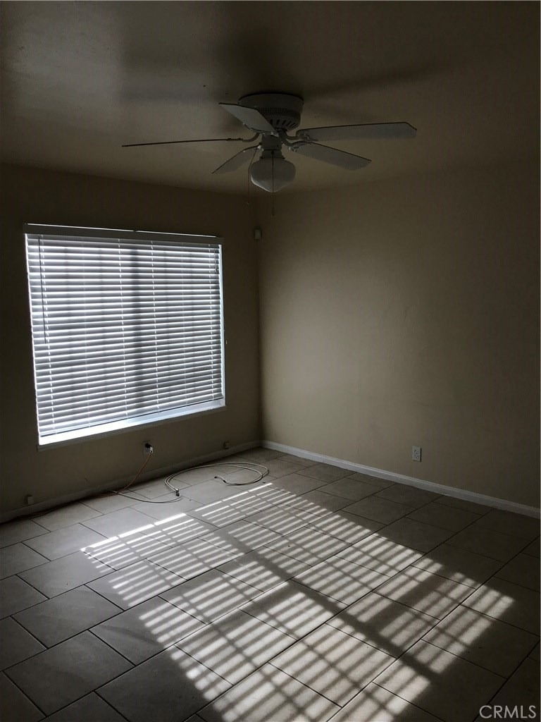 304 Maxine - Photo 2