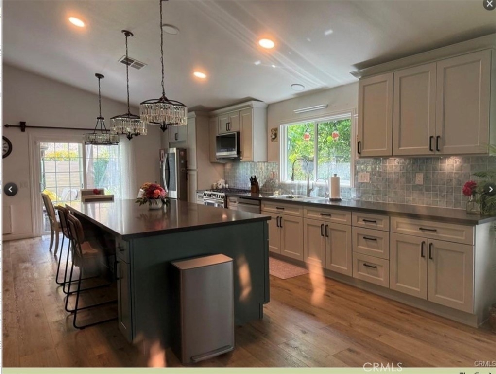 328 Selkirk - Photo 9