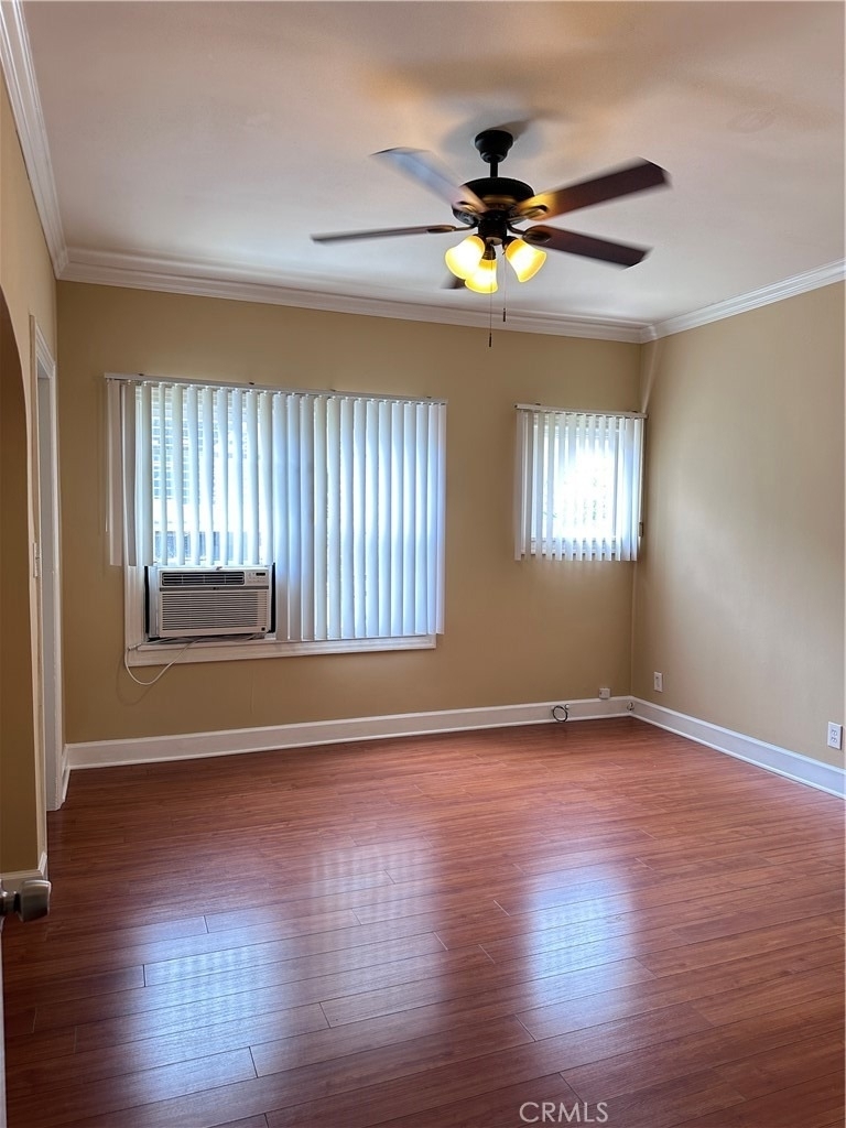 204 E Maple - Photo 0