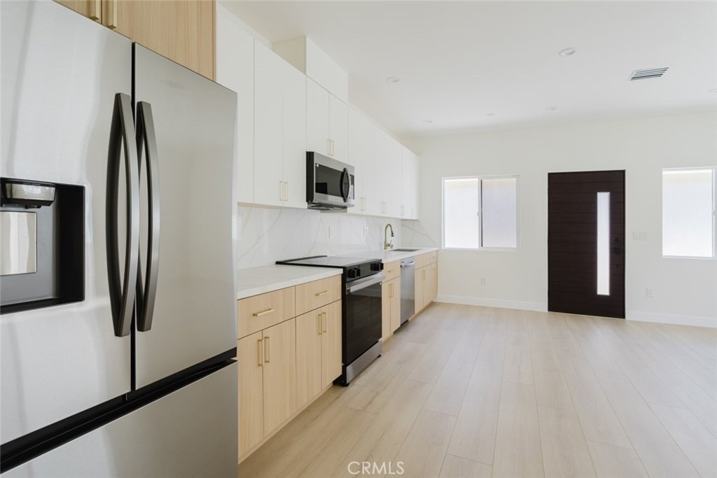 1507 N Niagara Street - Photo 5