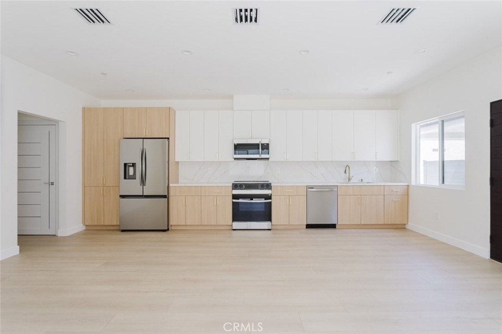 1507 N Niagara Street - Photo 2