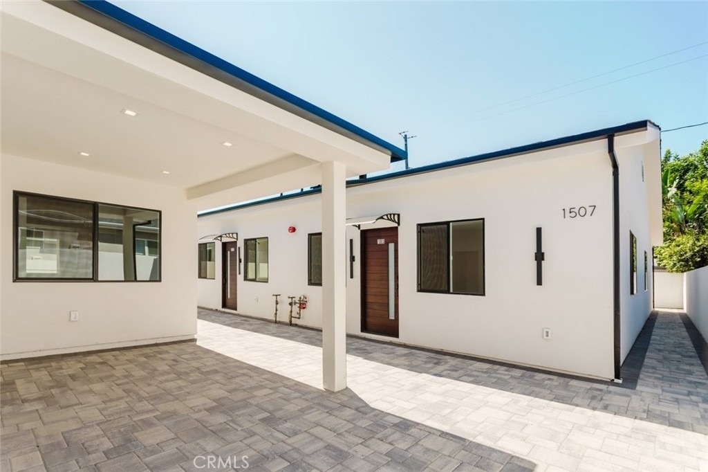 1507 N Niagara Street - Photo 0