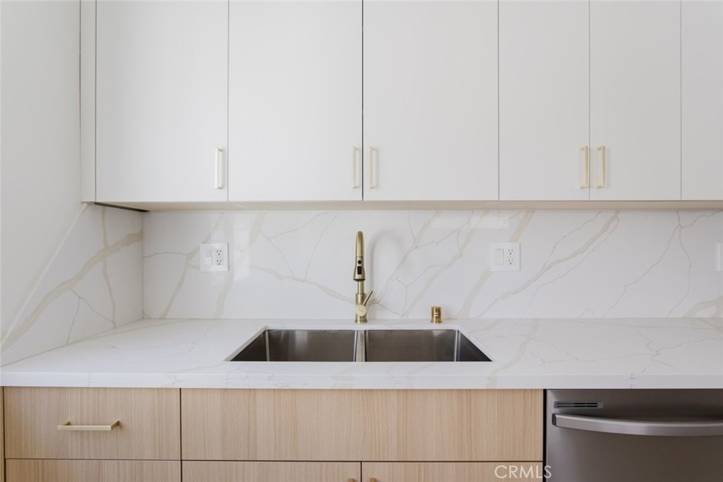 1507 N Niagara Street - Photo 28