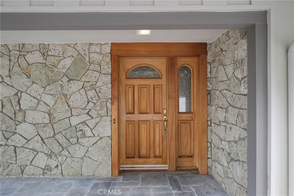 859 Saint Katherine Drive - Photo 27
