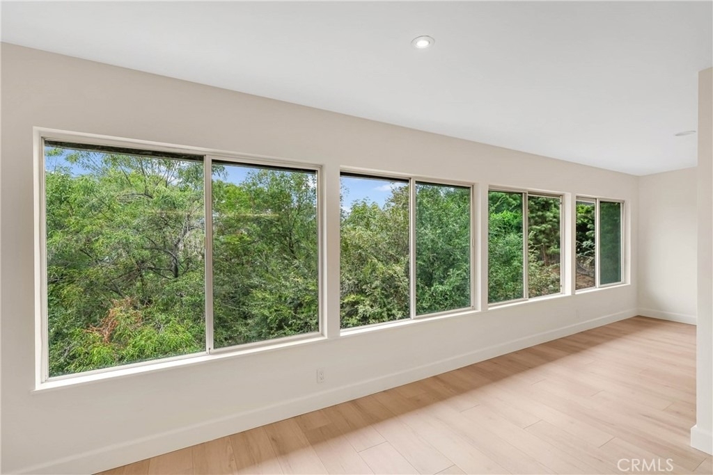 859 Saint Katherine Drive - Photo 36