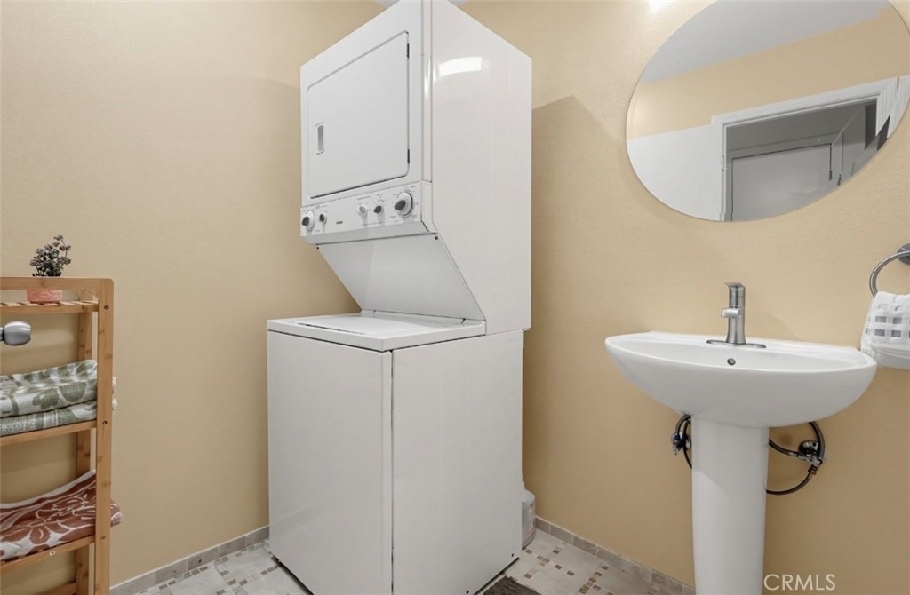 2486 Pleasant Way - Photo 10