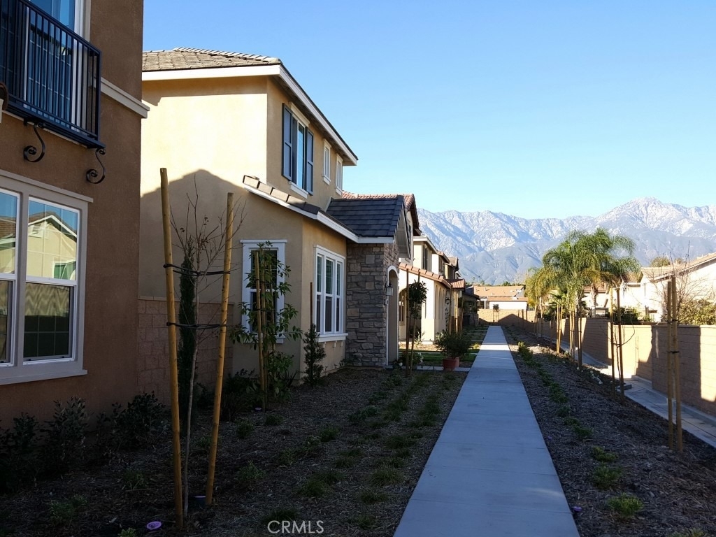 8433 Floro Place - Photo 3