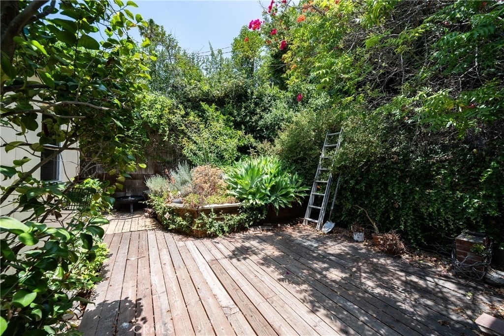 1616 Redcliff - Photo 39