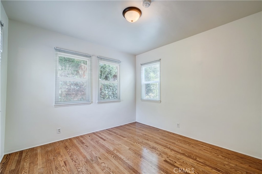 1616 Redcliff - Photo 35