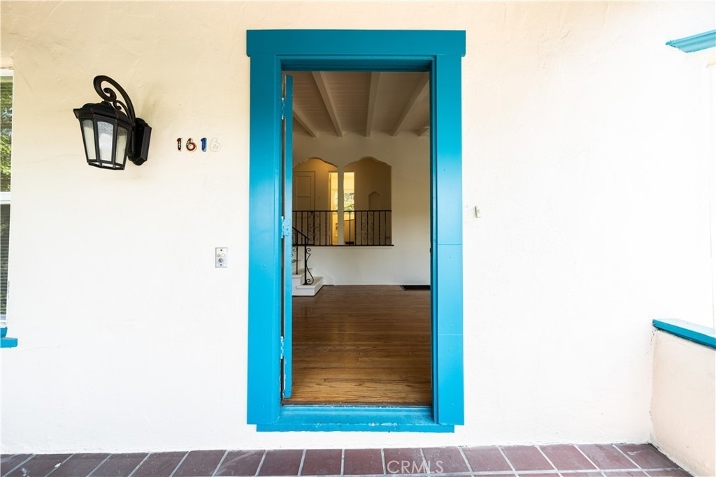 1616 Redcliff - Photo 7