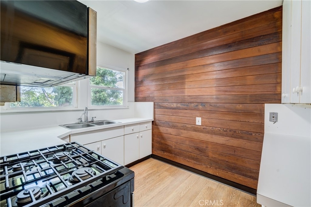 1616 Redcliff - Photo 22
