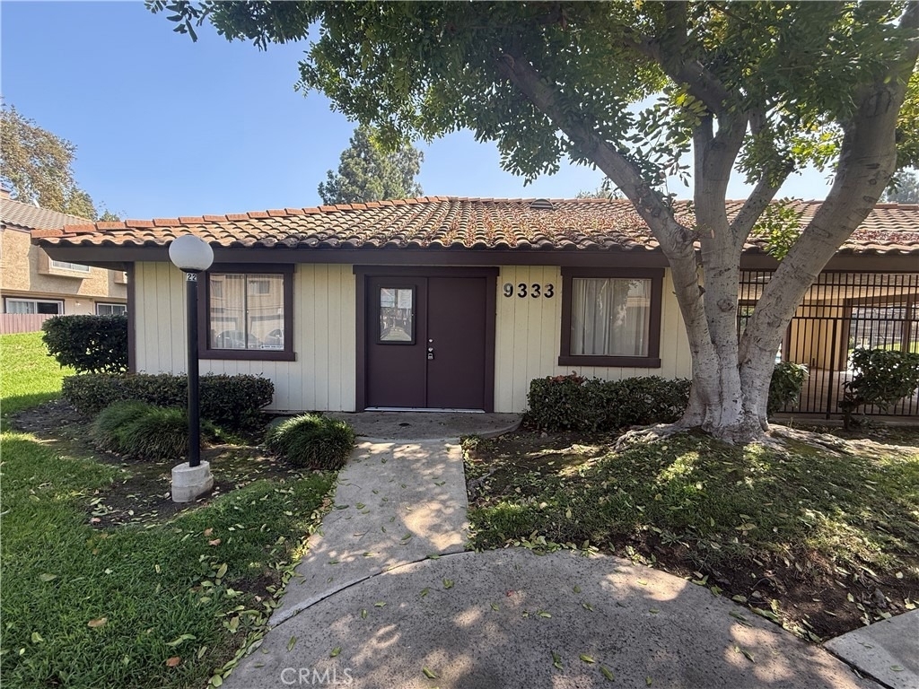 9385 Mesa Verde - Photo 32
