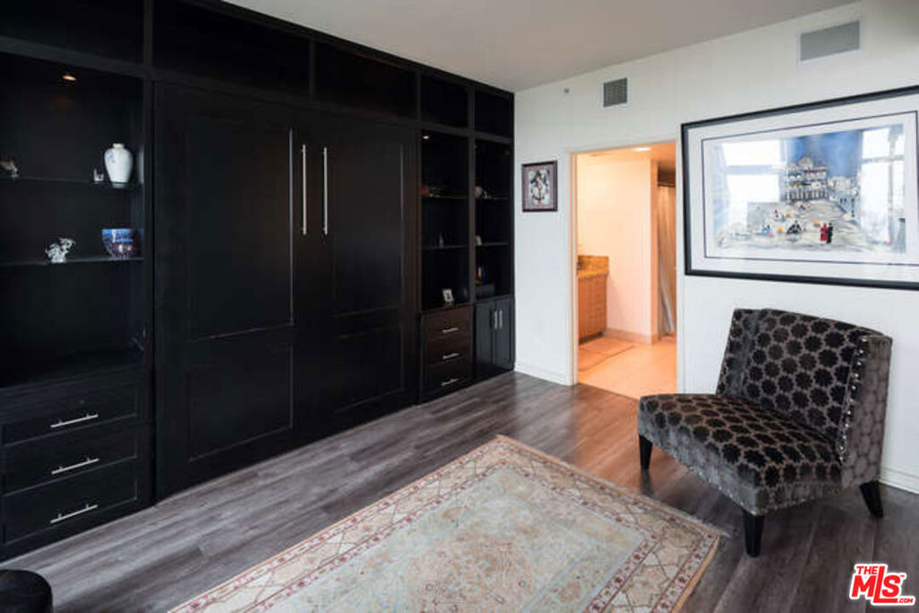 13700 Marina Pointe Drive - Photo 9