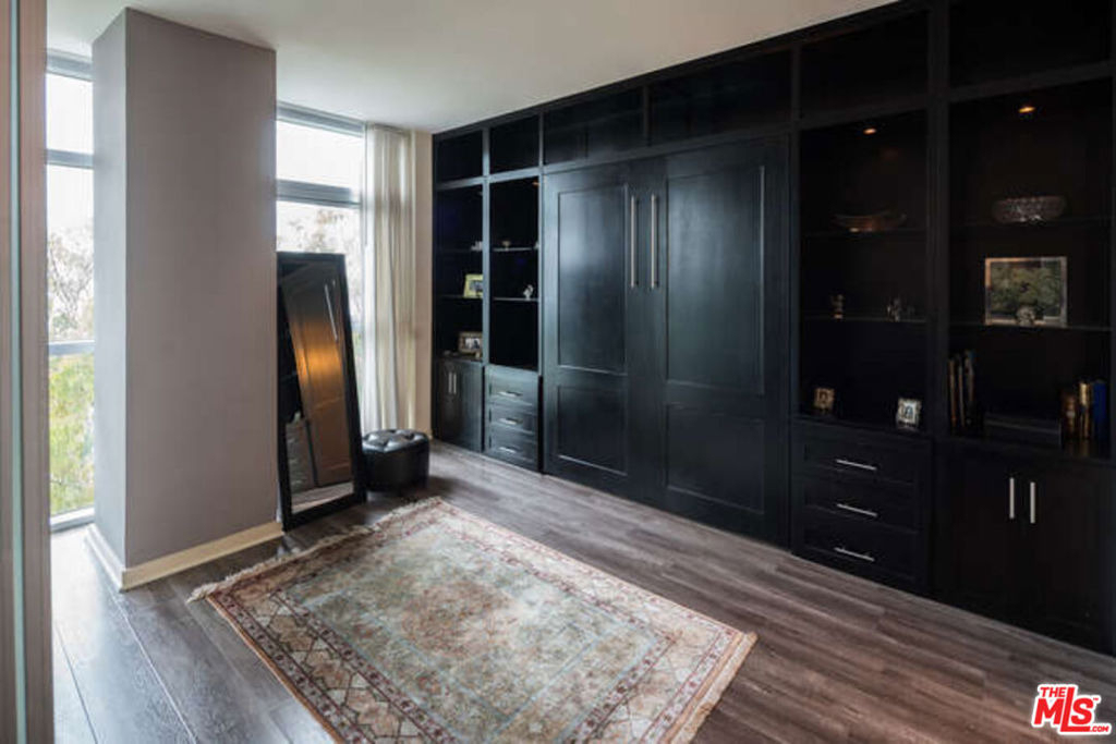 13700 Marina Pointe Drive - Photo 8