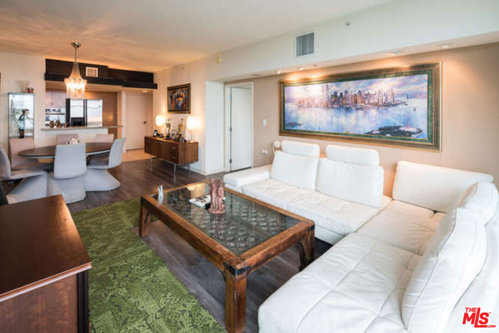 13700 Marina Pointe Drive - Photo 1