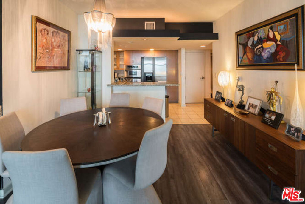 13700 Marina Pointe Drive - Photo 4