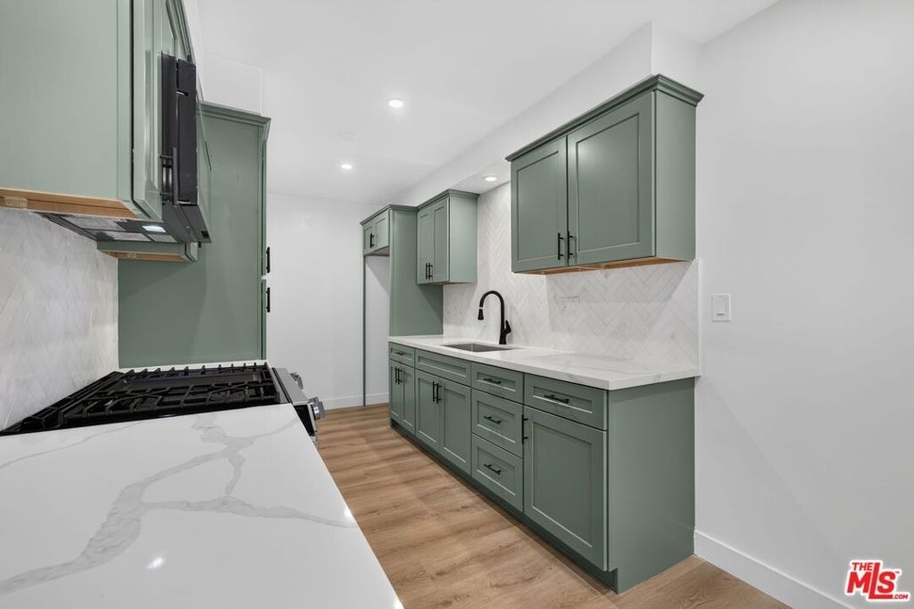 12287 Osborne Street - Photo 7