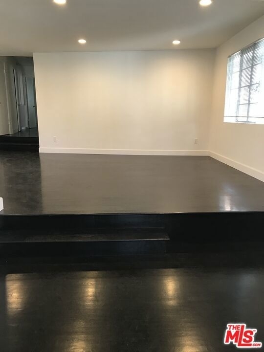 1843 S Beverly Glen Boulevard - Photo 2
