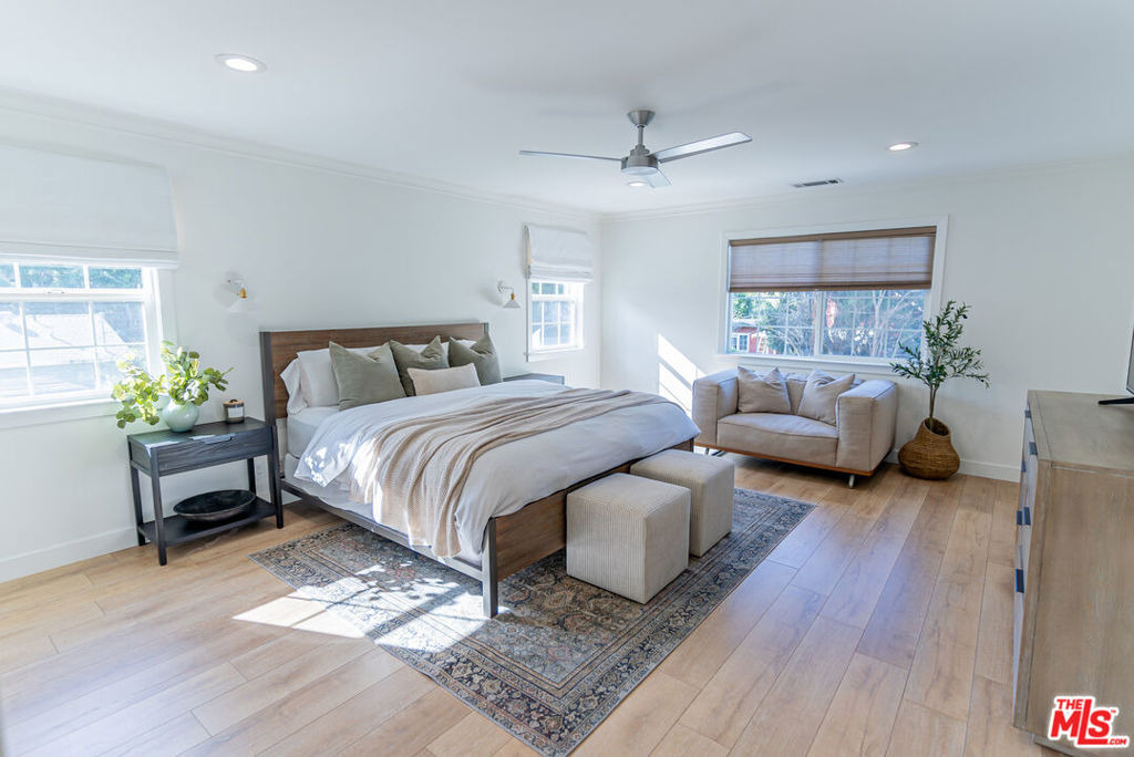 4749 Norwich Avenue - Photo 15