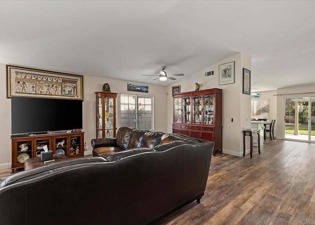 1639 Shire Ave - Photo 5