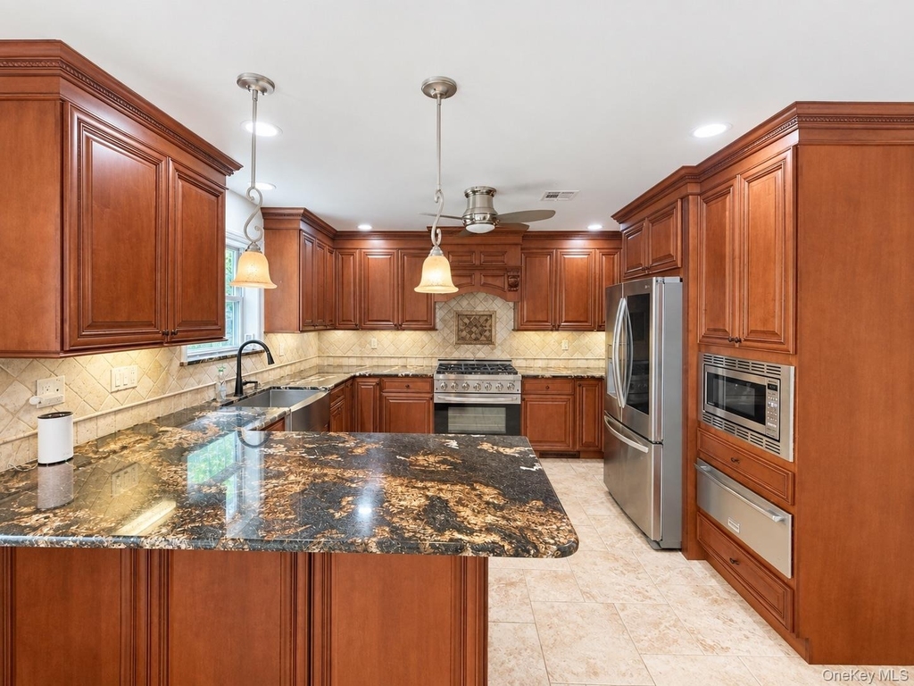 65 Mayfair Road - Photo 6