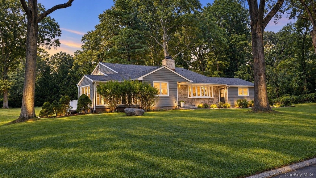19 Bunkerhill Drive - Photo 0